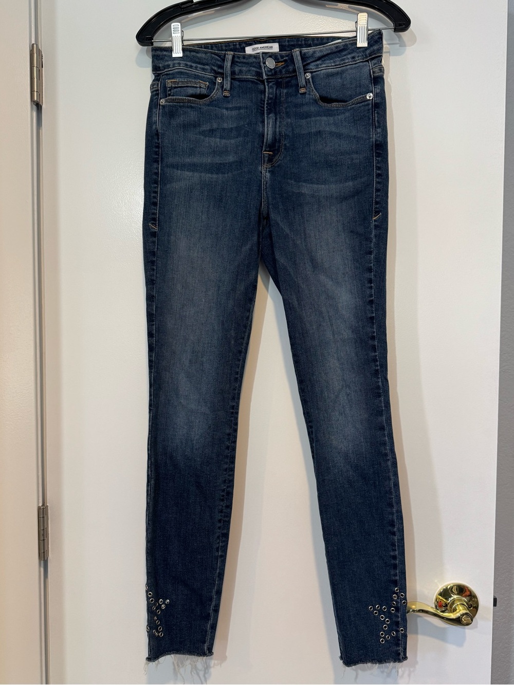 ✨ Good American Good Legs Grommet Star Raw Hem Skinny Jeans - Size 6/28 ✨